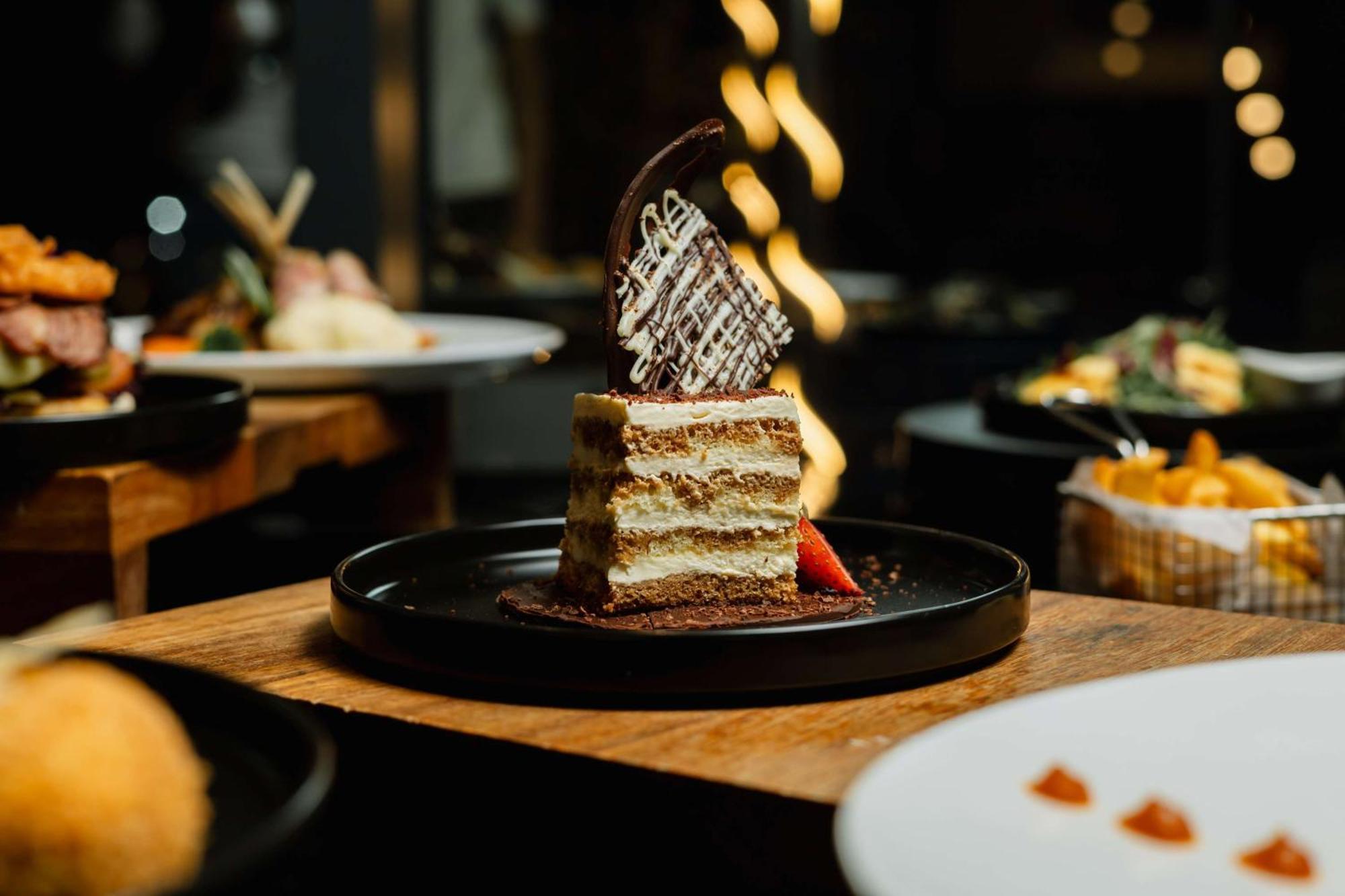 Radisson Blu Hotel, Port Elizabeth Ngoại thất bức ảnh A piece of chocolate cake