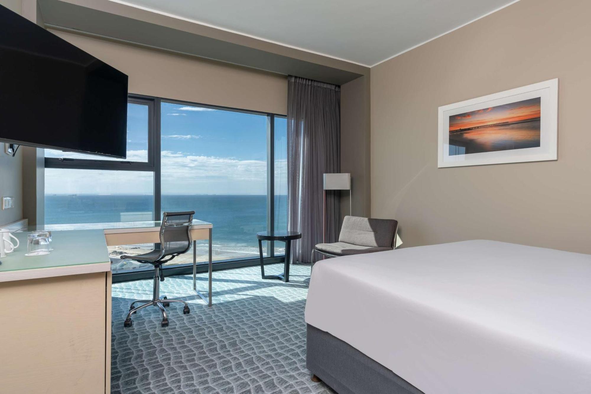 Radisson Blu Hotel, Port Elizabeth Ngoại thất bức ảnh A guest room at Hilton San Diego Bayfront