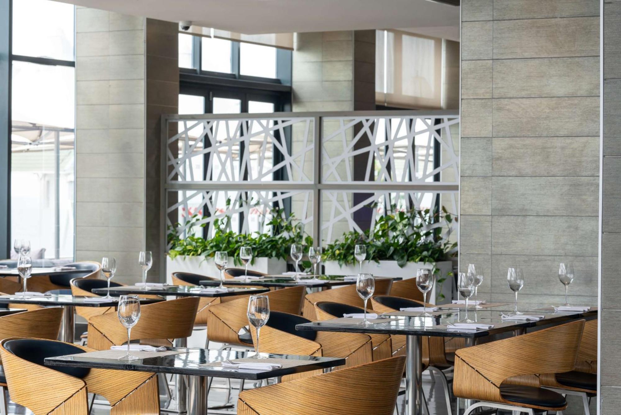Radisson Blu Hotel, Port Elizabeth Ngoại thất bức ảnh Restaurant